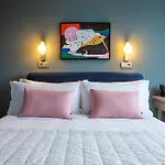 Numa Rato Aparthotel